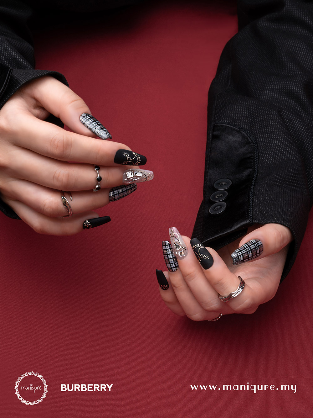 Burberry Christmas Nails