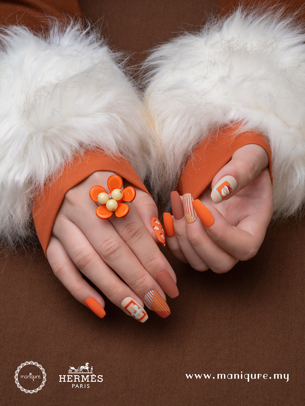 Hermès Christmas Nails