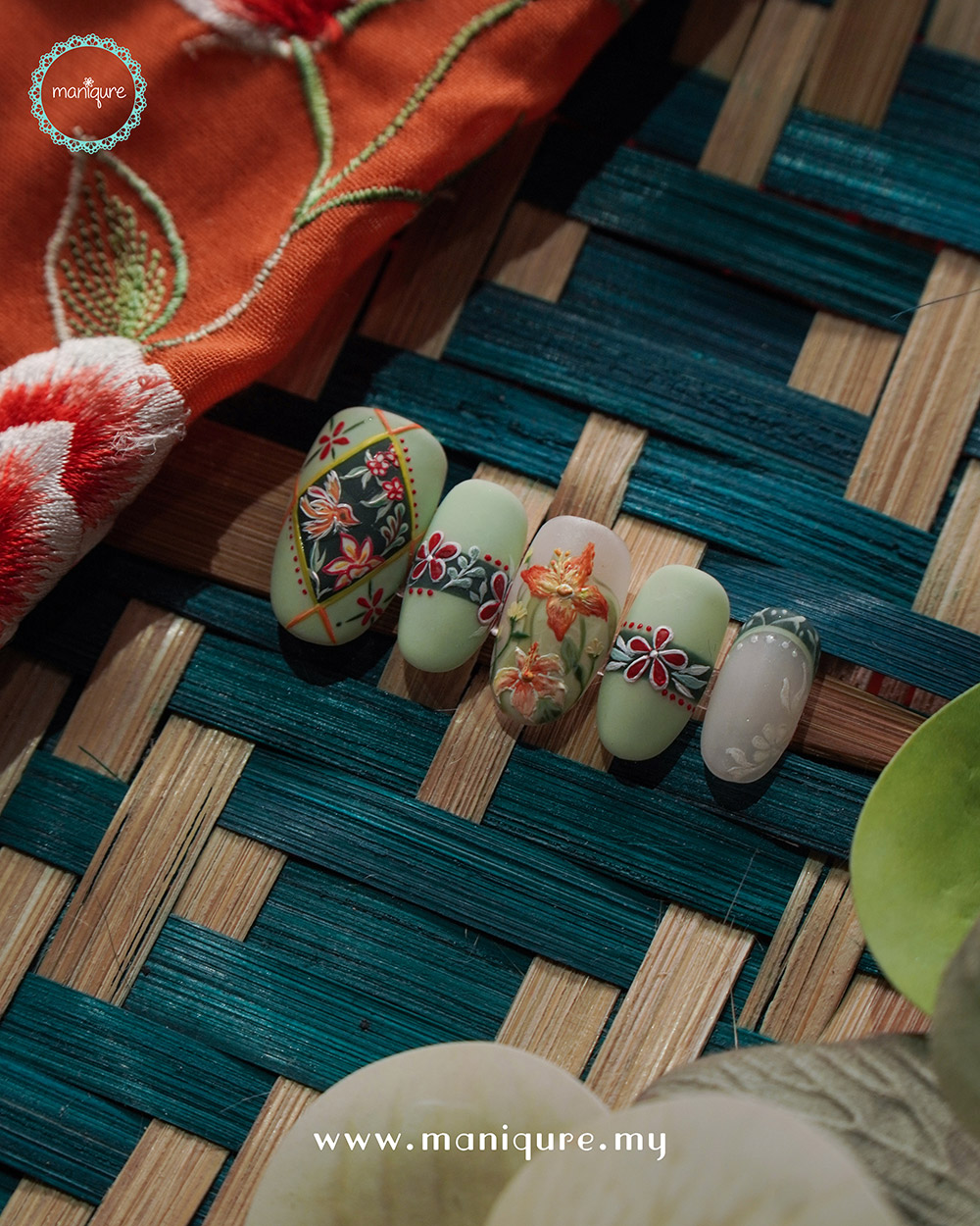 Hello Anya – Peranakan Nails