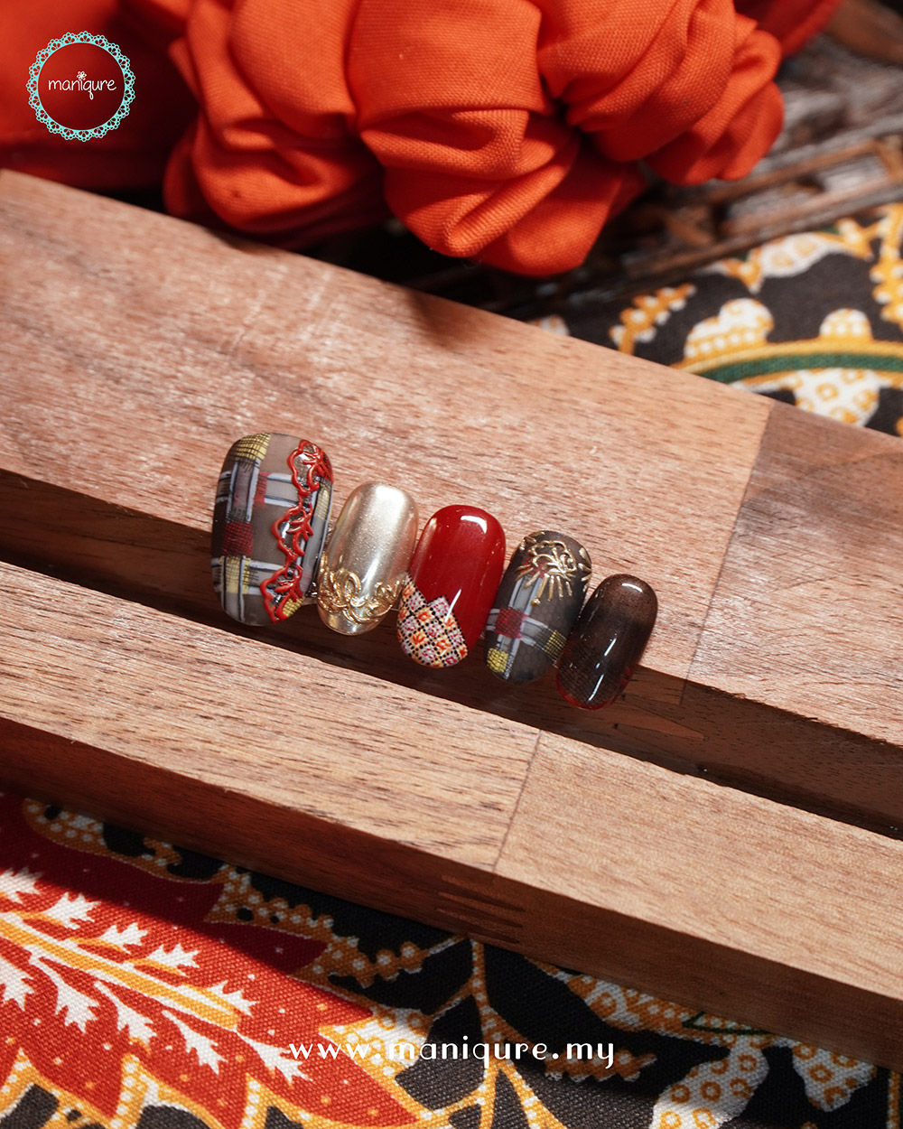 Typical Wife – Peranakan Nails